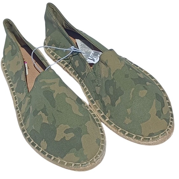 Old Navy Quilted‎ Canvas, Camouflaged, Espadrilles NWT SKUW136 - Picture 2 of 5